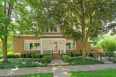 1st image of 140 W Grantley Ave