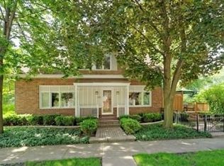 140 W Grantley Ave, Elmhurst, IL 60126