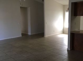 1174 N Jefferson St, Tulare, CA 93274