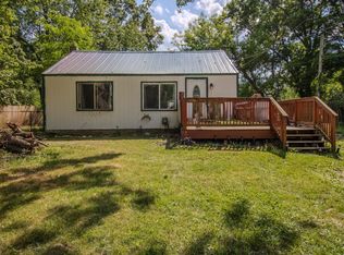 712 S Lagrave St, Paw Paw, MI 49079