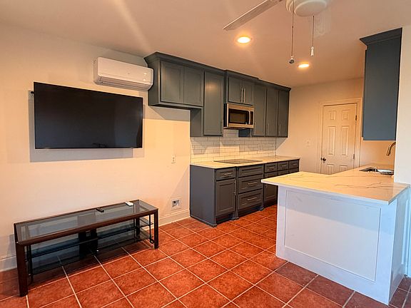 2nd image of 2111 Deerfield Dr