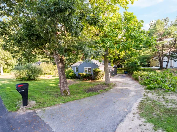 117 Precinct St, Lakeville, MA 02347