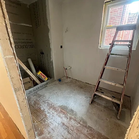 395 W 4th St #1 — Photo 10