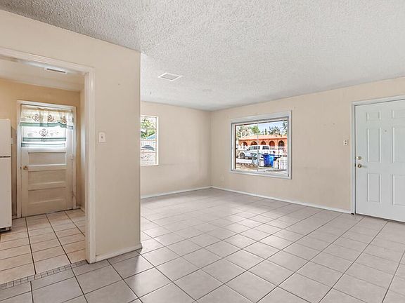3rd image of 1103 Cuba Dr