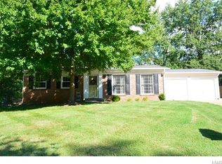 1036 Fashion Sq, Saint Louis, MO