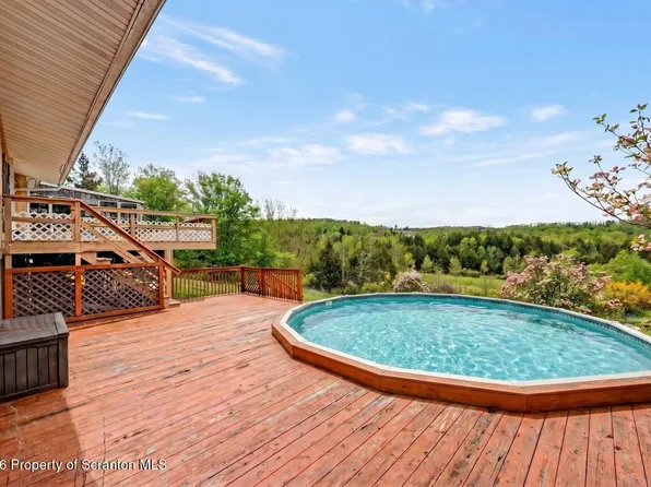 1560 Reservoir Rd, Madison Township, PA 18444