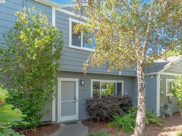 3256 Ravens Cove Ln, Alameda, CA 94501