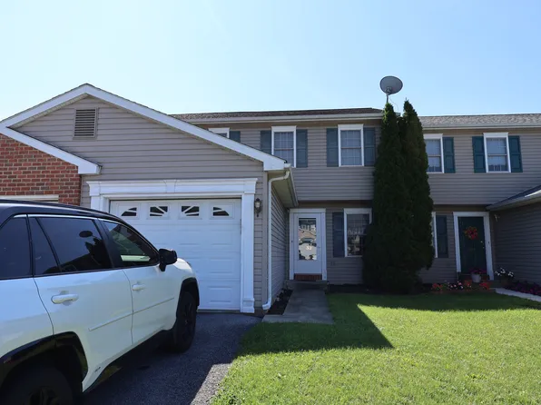 132 Lighthouse Dr #1, Jonestown, PA 17038
