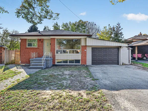 18 Roseglor Cres, Toronto, ON M1P 3T6