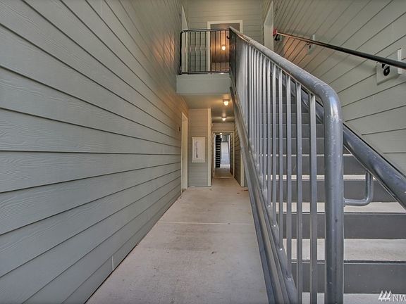 5th image of 1413 Evergreen Park Dr SW Unit 103