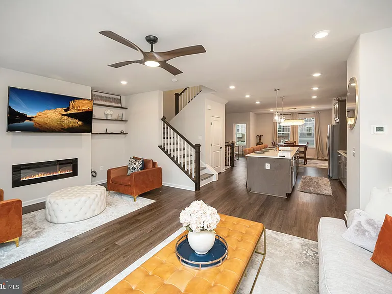 162 Shaded Valley Ct — Photo 17