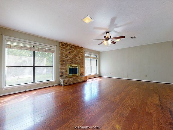 5th image of 2800 Normand Dr