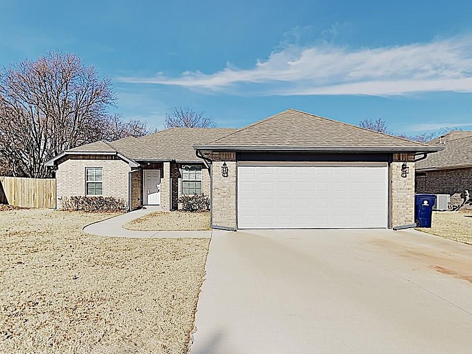1st image of 12117 Stockdale Pl