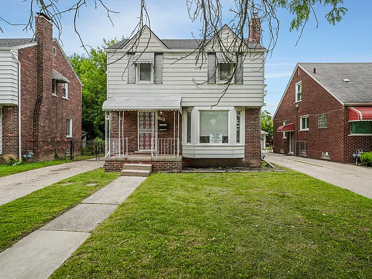 13891 Fairmount Dr — Photo 3