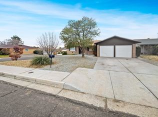 2511 Hiawatha Dr NE, Albuquerque, NM 87112