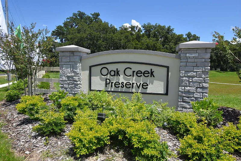 3 bed, 2.5 bath, 1694 sqft, $1,799 — Photo 3