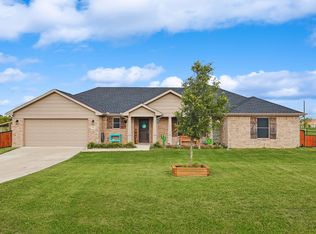 192 Crest Ln, Decatur, TX 76234