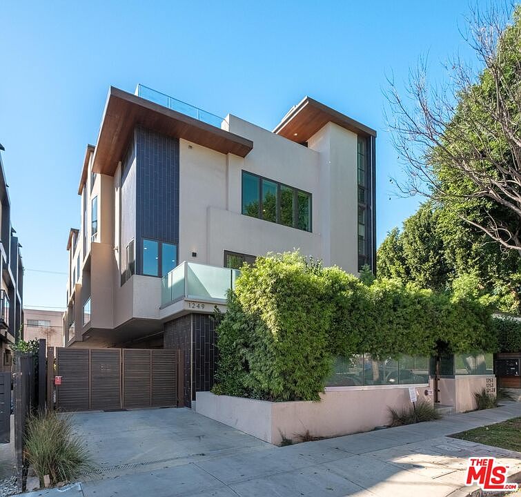 1st image of 1249 N Formosa Ave