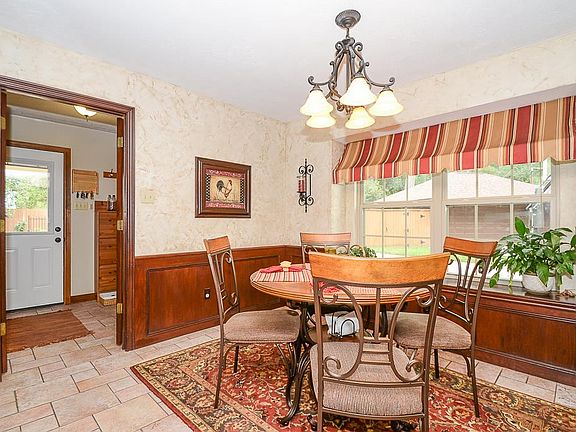 5th image of 12919 Cluster Pine Dr