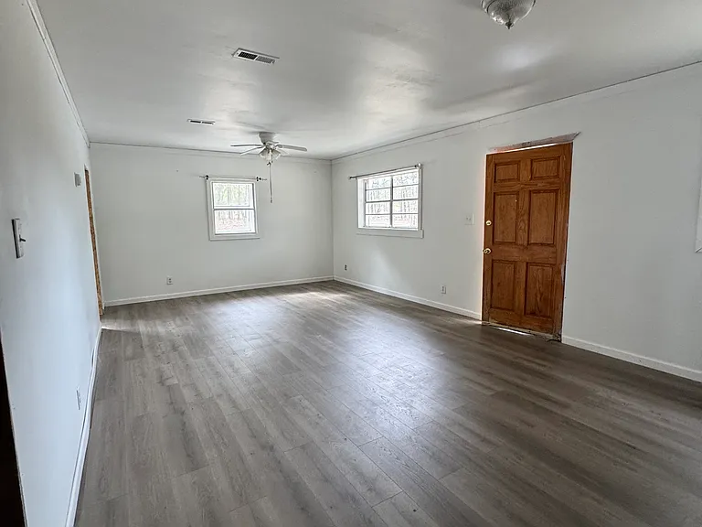 252 Barrett Bush Ln — Photo 5