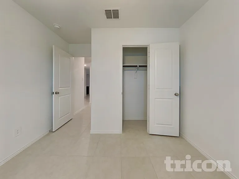 700 Odlozil Ln — Photo 12
