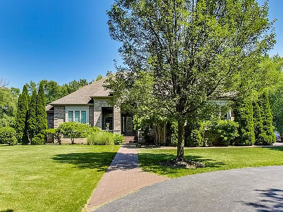 3rd image of 37833 N Manor Ave