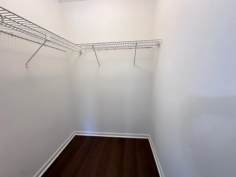 728 Somerset Ct — Photo 11