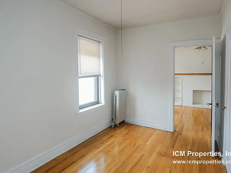 4848 N Rockwell St #2 — Photo 3