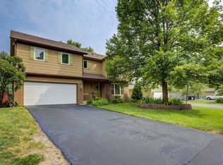 16650 Javelin Ave, Lakeville, MN 55044