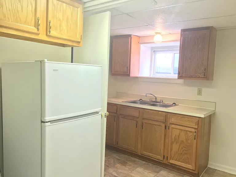 775 E. Broad St — Photo 77