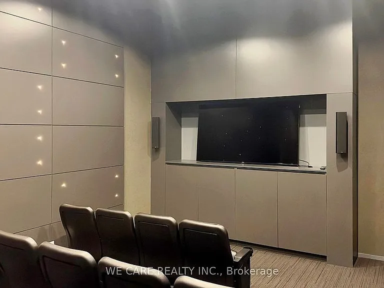15 Grenville St #609 — Photo 13