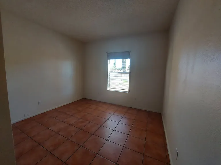 2604 Inverrary Dr — Photo 22