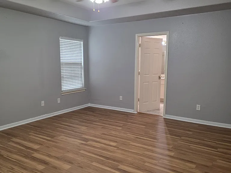 9907 Golden Glen Dr — Photo 6