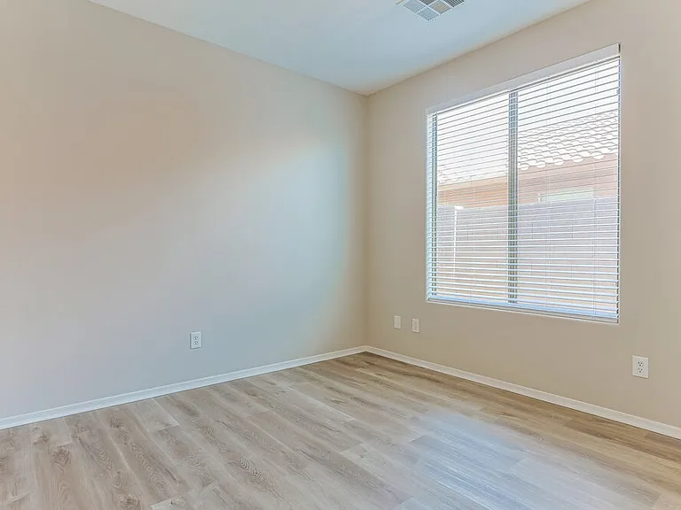 46186 W Holly Dr — Photo 14