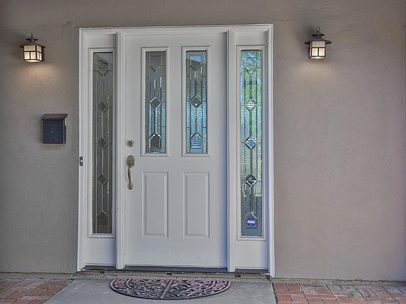 3rd image of 4753 Papaya Dr