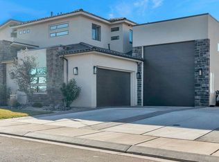 3072 Woodrow Ln, Washington, UT 84780