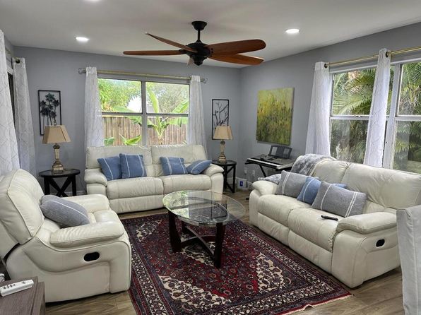 1394 Riverside Cir