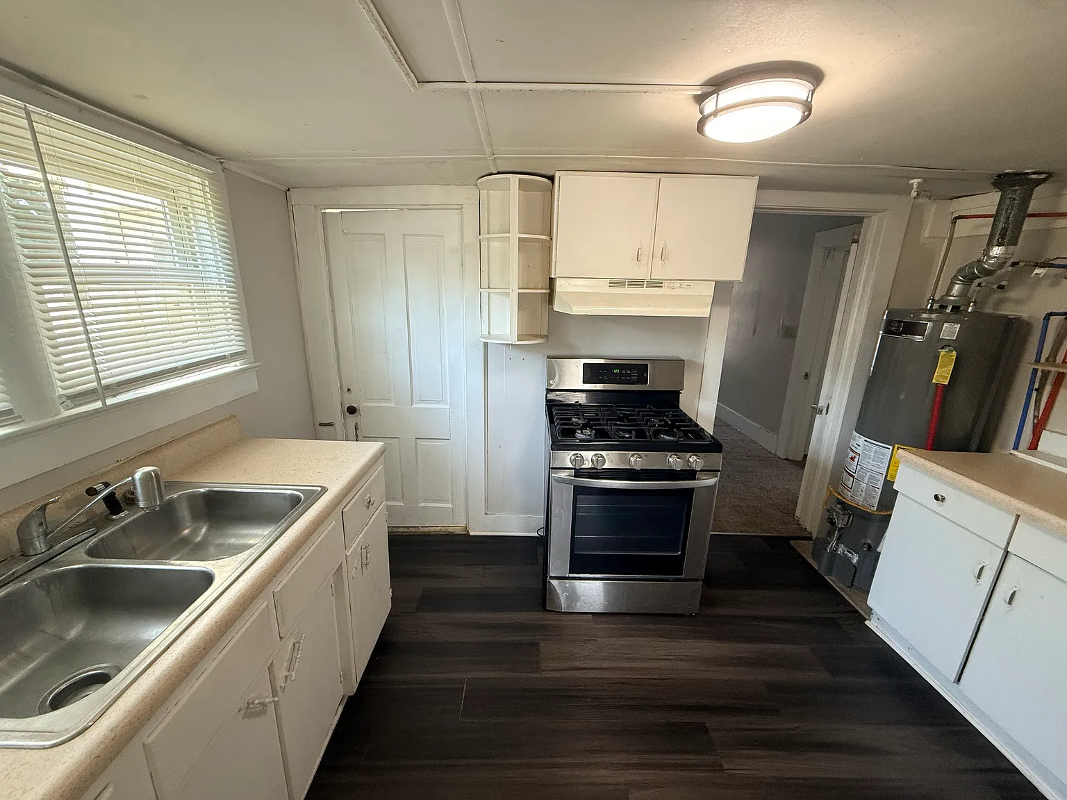 2 bed, 1.0 bath, 980 sqft, $825 — Photo 4