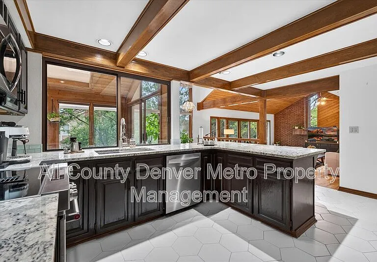 10193 Meade Ct — Photo 8