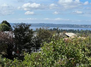 1701 92nd Avenue NE, Clyde Hill, WA 98004