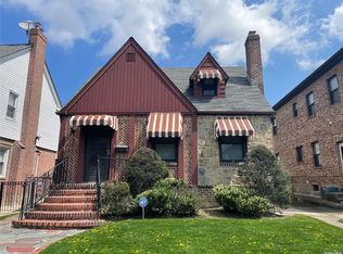 5015 213th St, Oakland Gardens, NY 11364