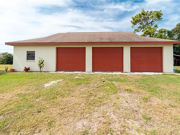 3rd image of 1802 Whispering Pines Cir