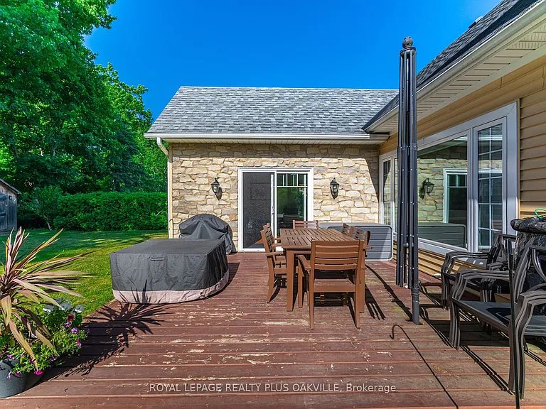 43 Ravina Cres — Photo 46