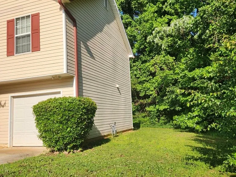 5504 Moriah Ln — Photo 3