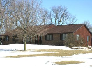 2021 290th Ave, De Witt, IA 52742
