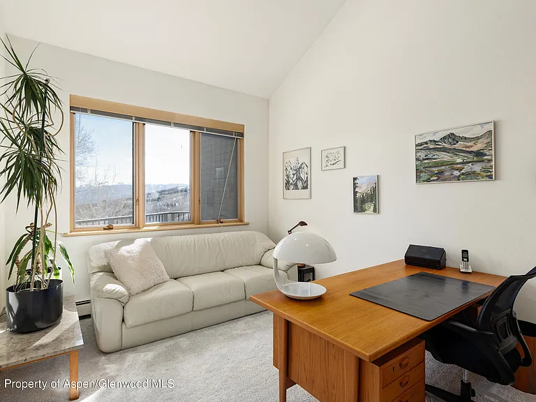 64 Ermine Ln — Photo 14