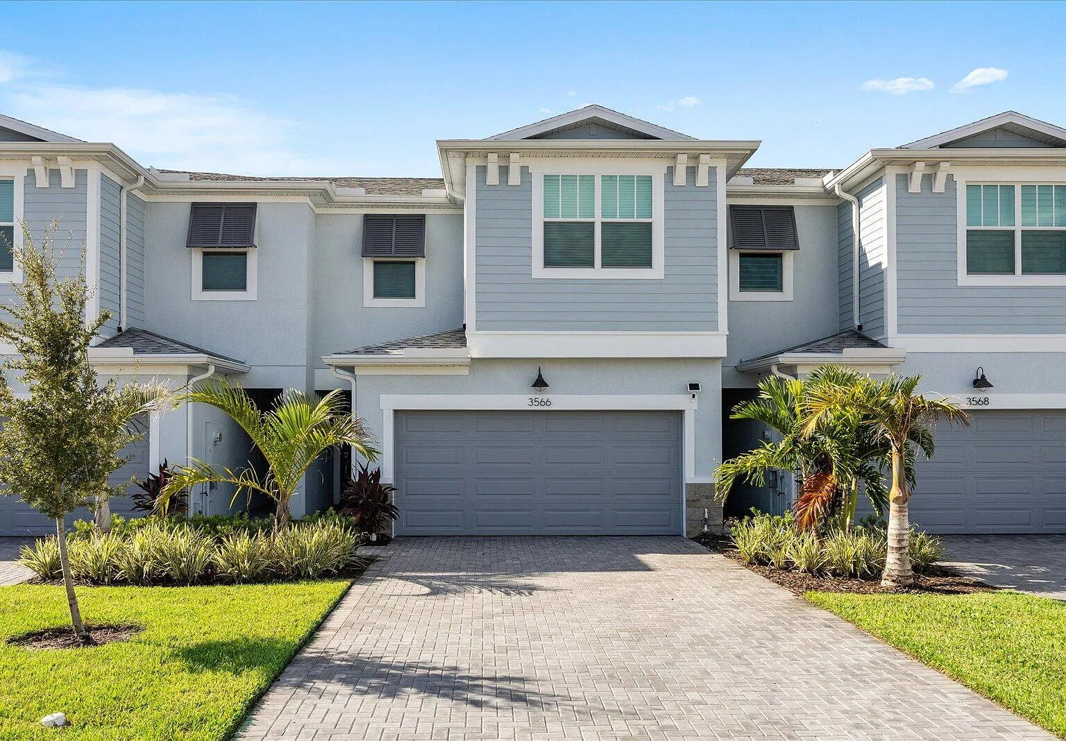 3 bed, 2.5 bath, 1778 sqft, $3,200 — Photo 1