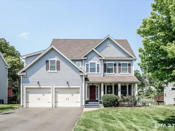 16 Fieldstone Lane, Southington, CT 06489