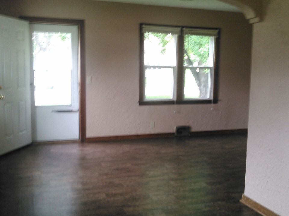 2nd image of 793 8th St