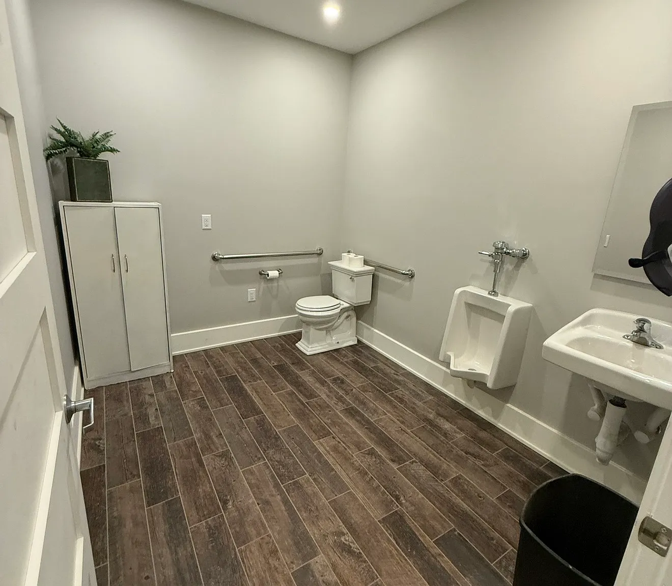 Studio, 2050 sqft, $1,495 — Photo 3